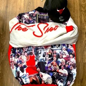 Chicago Bulls jacket and Chicago Bulls hat